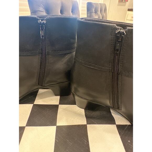 Clarks Women's Ingalls Nile Boot Size 8 N Block Heel Black Leather Suede Bootie - Picture 6 of 7